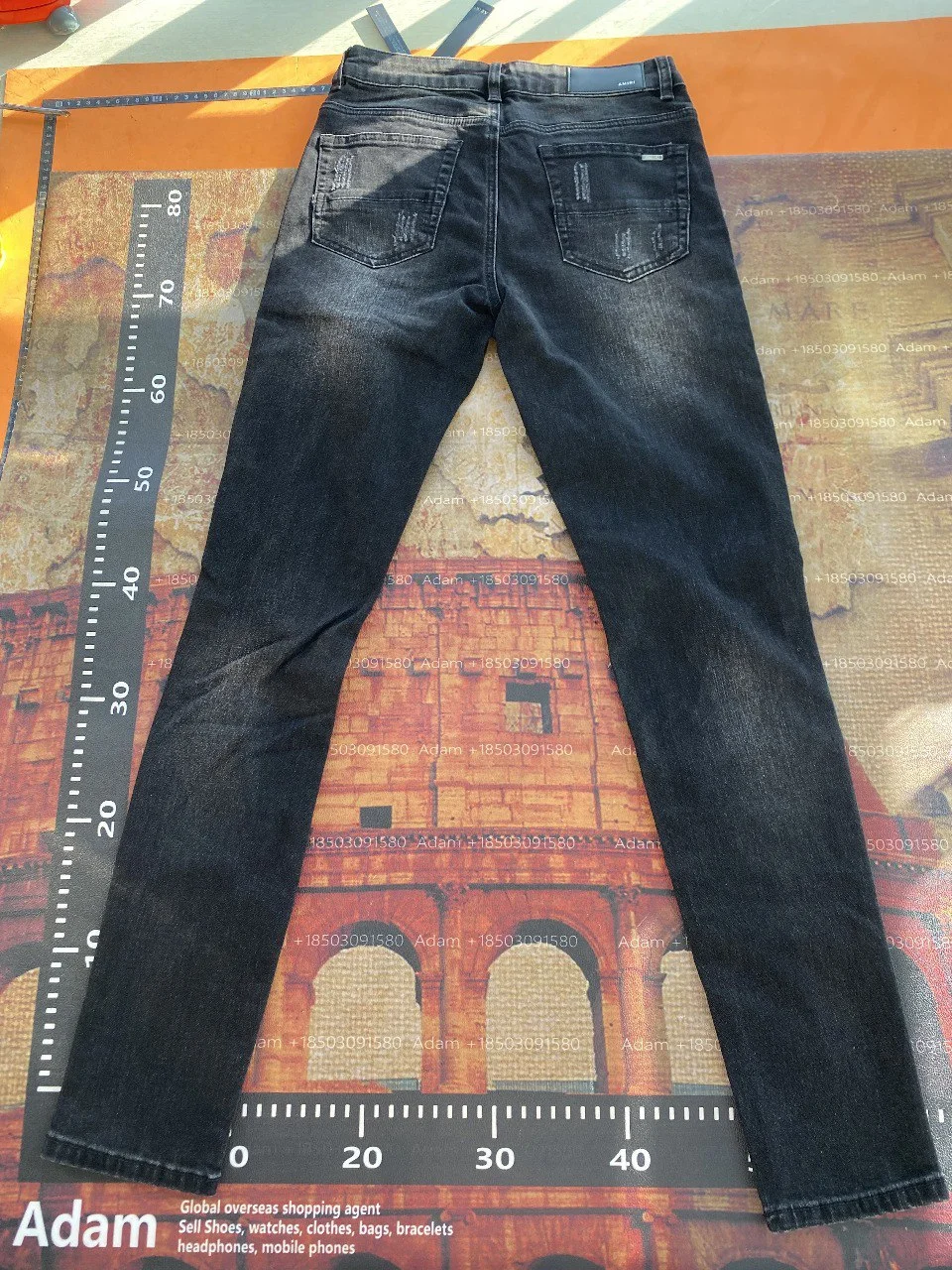 Distressed Jeans 3