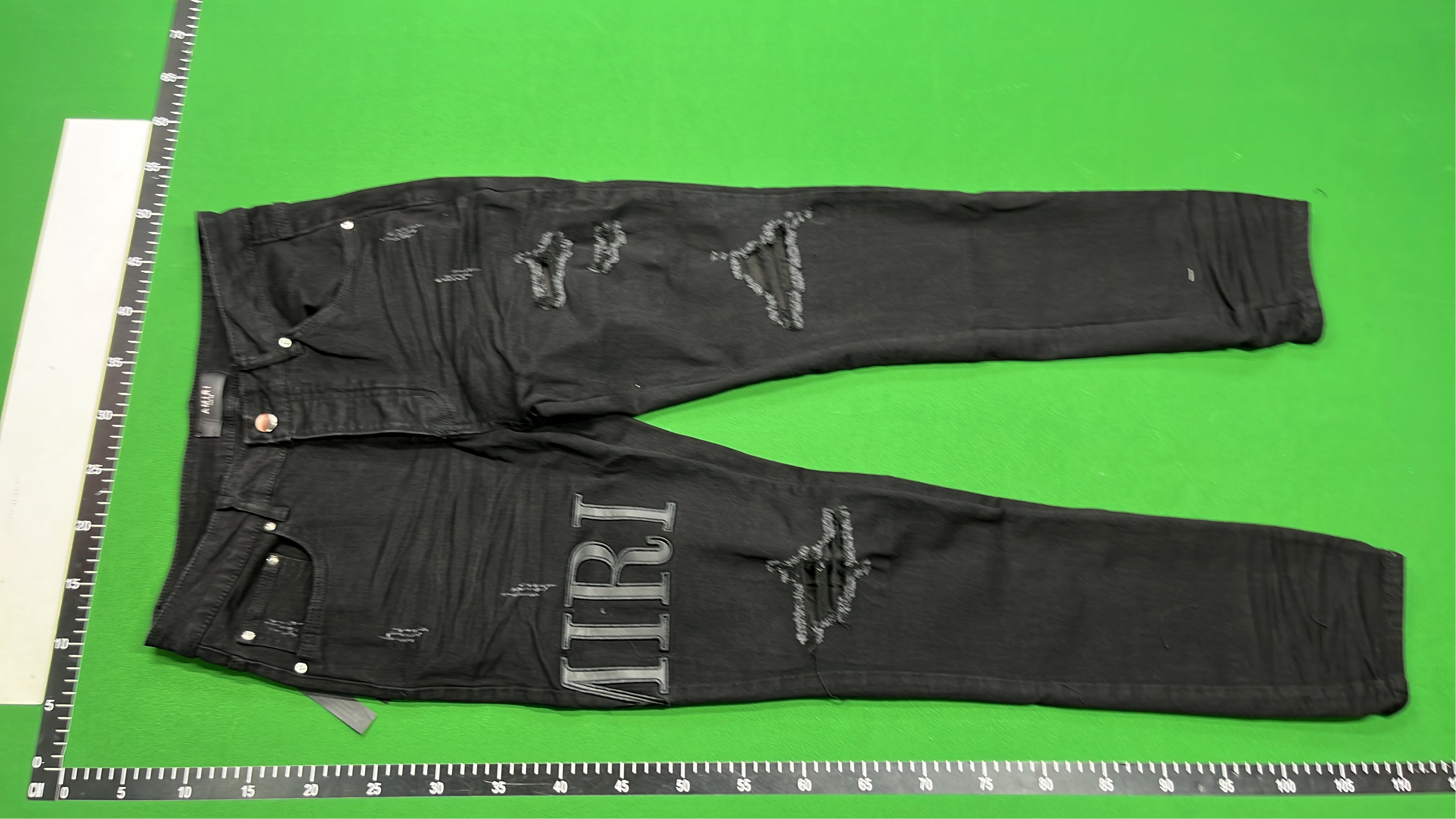 Washed Distressed Retro Jeans 4