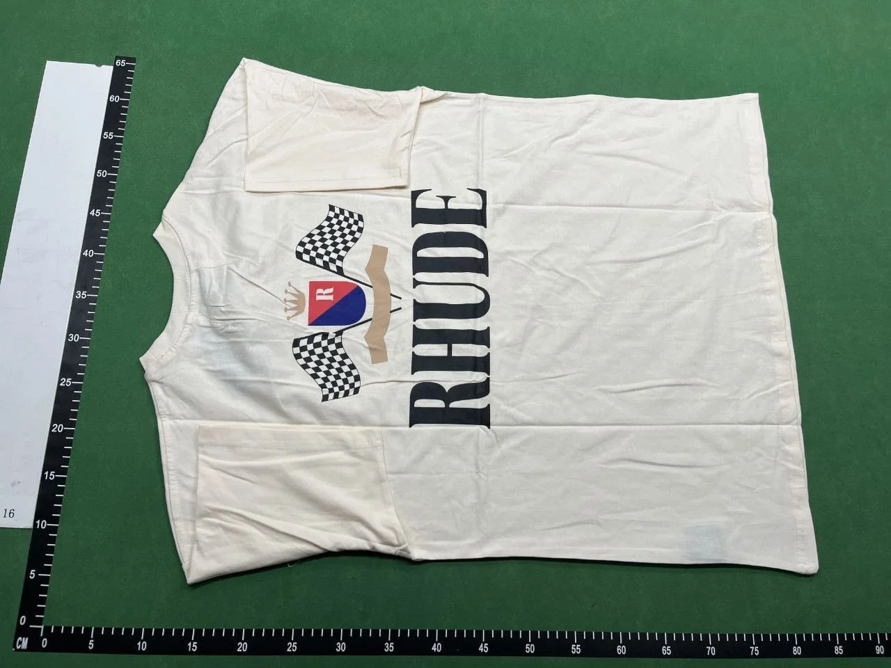 Loose-Fit Short-Sleeve T-Shirt — B599 4
