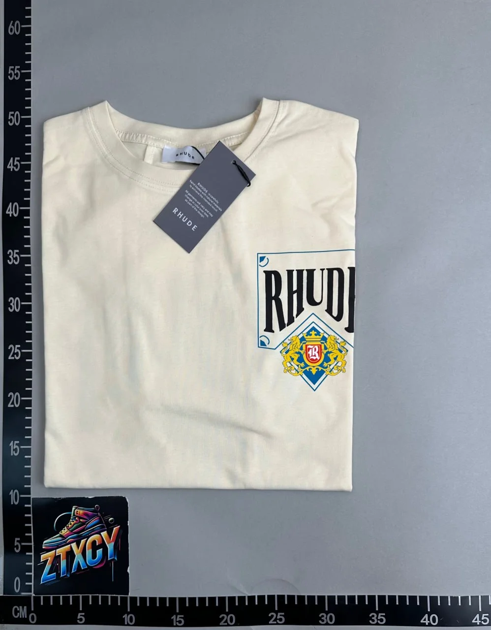 Unisex Loose-Fit Short-Sleeve Printed Letter-Graphic T-Shirt — CY 3