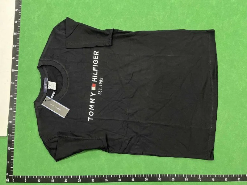 Loose-Fit T-Shirt 4