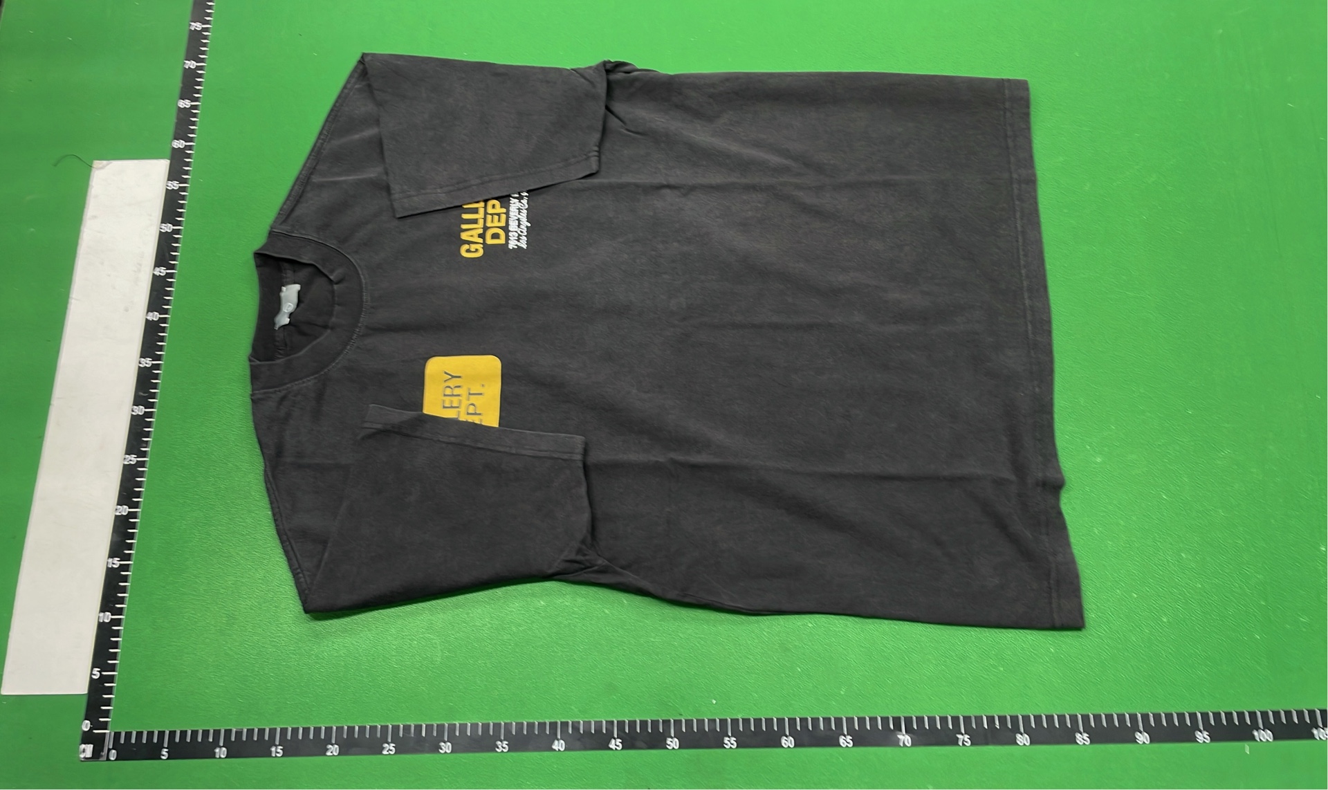 Short-Sleeve T-Shirt — GD / m19 4