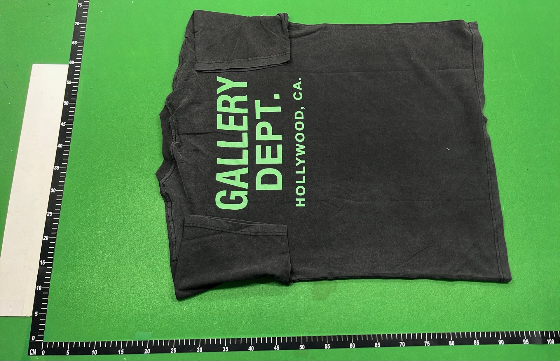 Short-Sleeve T-Shirt — GD / m19 9