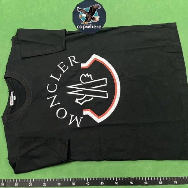 M*ncler T — T-Shirt