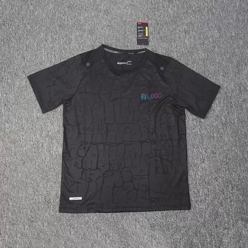 Fashion — T-Shirt