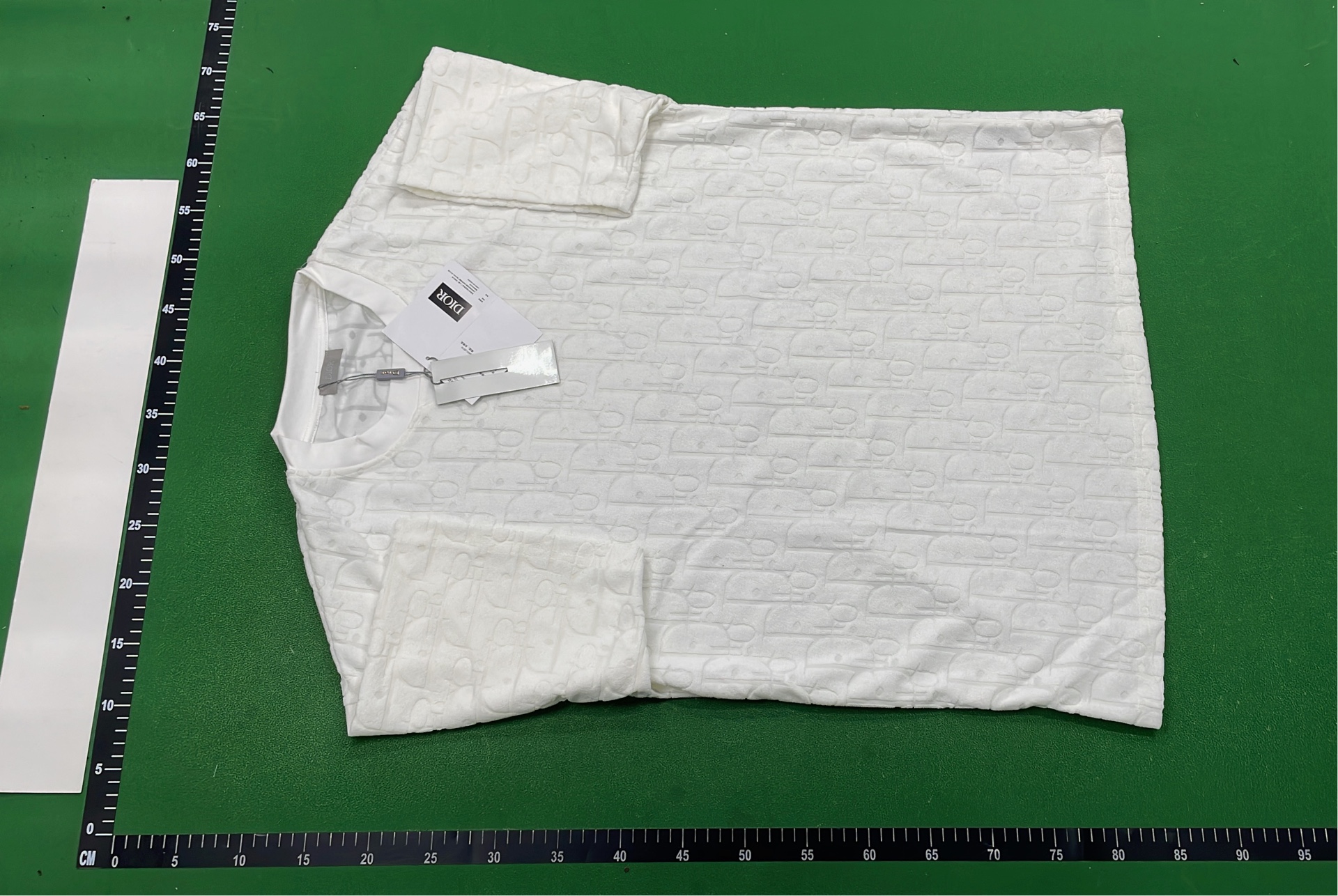 T-Shirt — DD 4