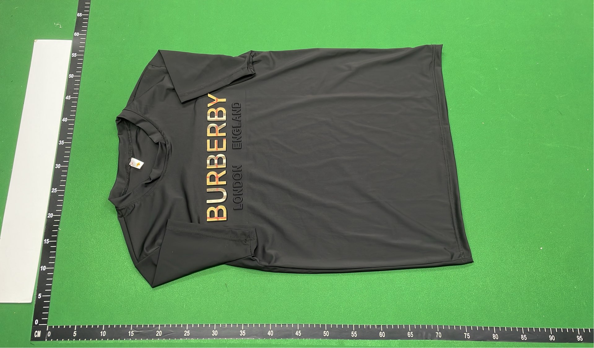Youth version of active short-sleeves. Returns and exchanges are not supported 4