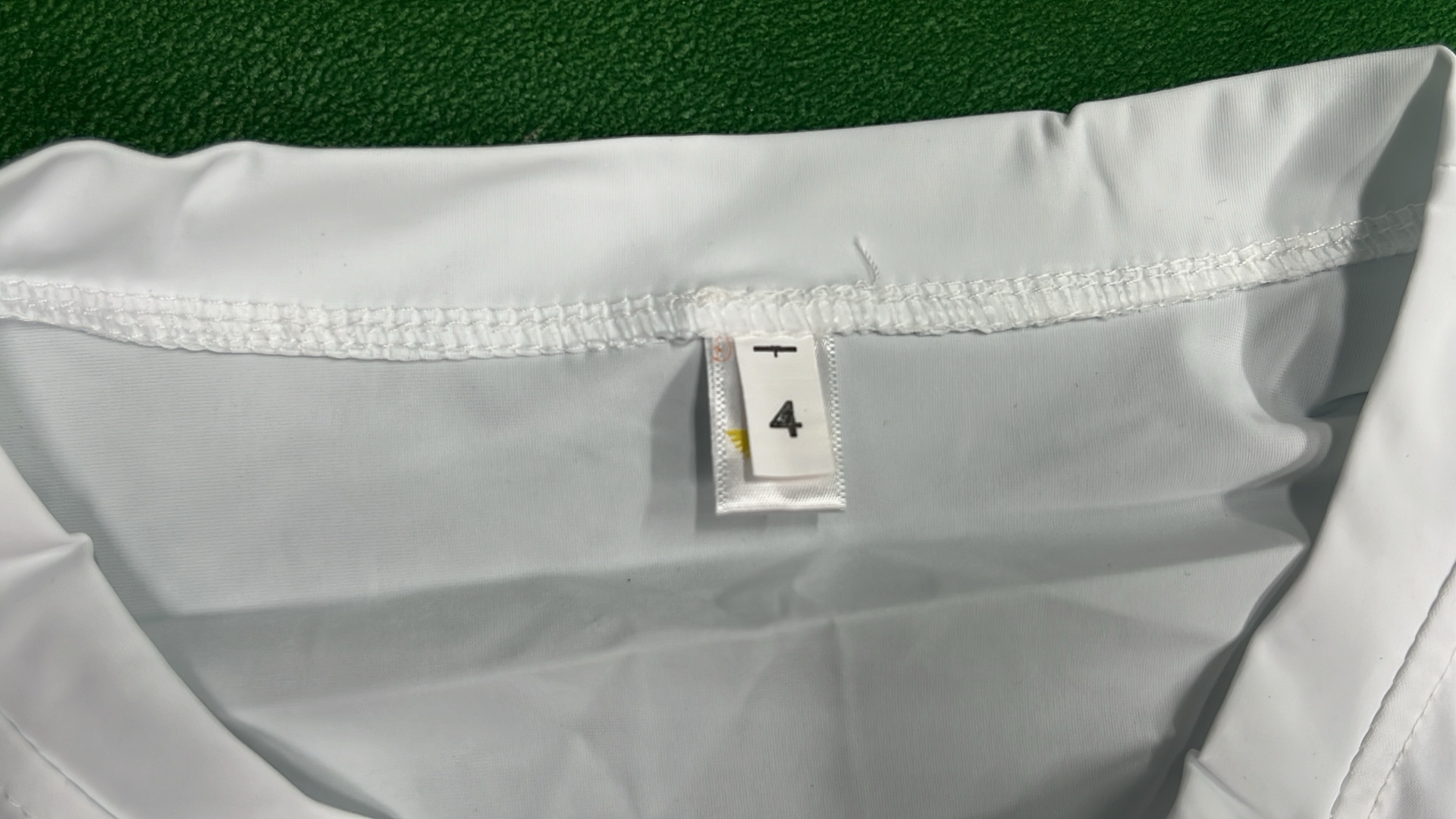 Youth version of active short-sleeves. Returns and exchanges are not supported 11
