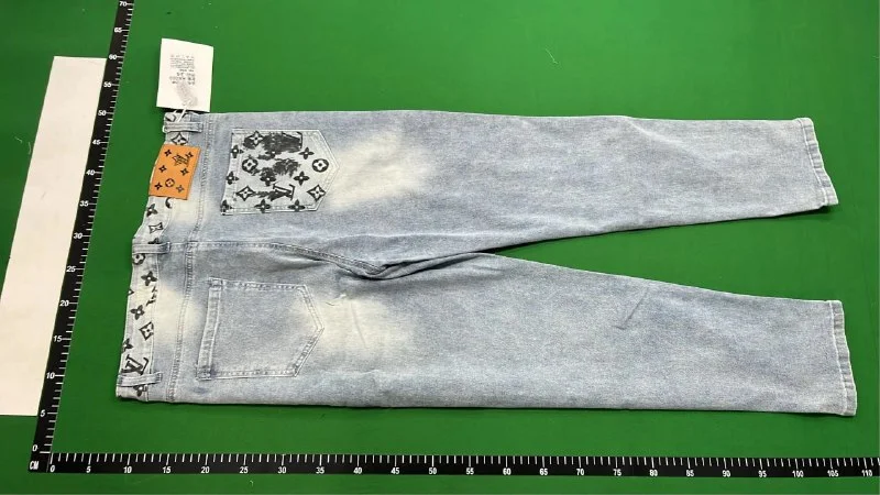 Jeans — #2498 4