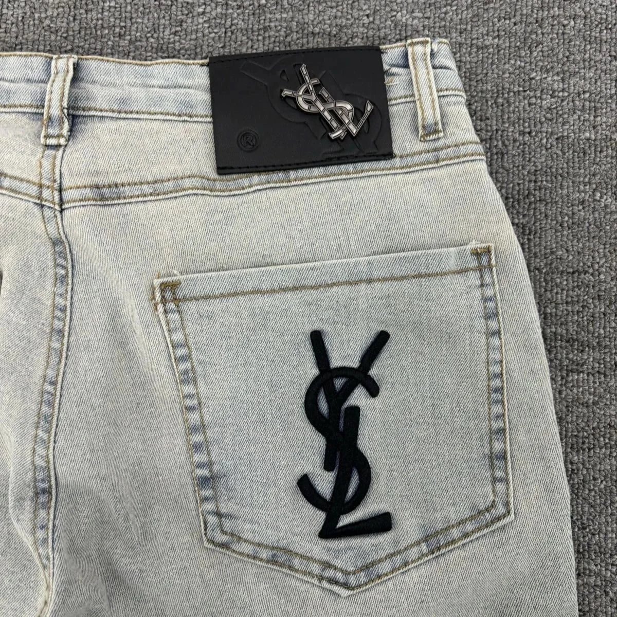 Jeans — #2522