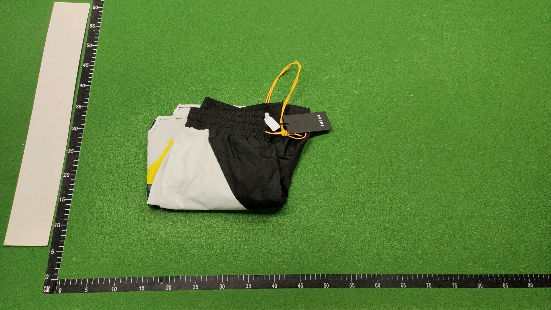 Shorts — R2 — #2524 6