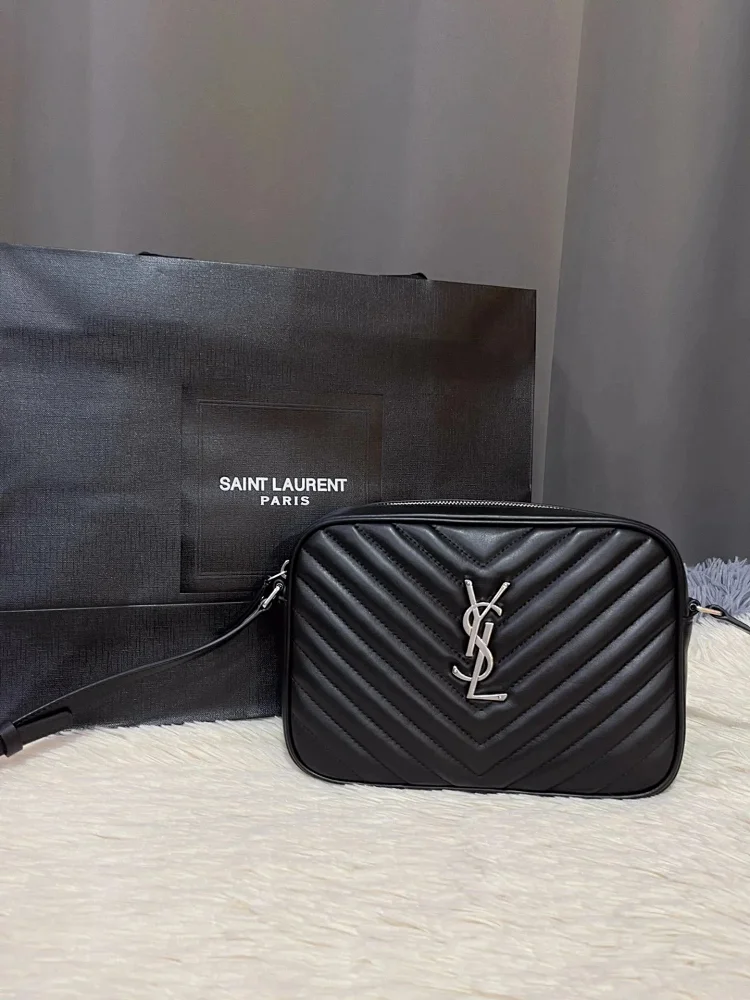 Women's Accessory 2
