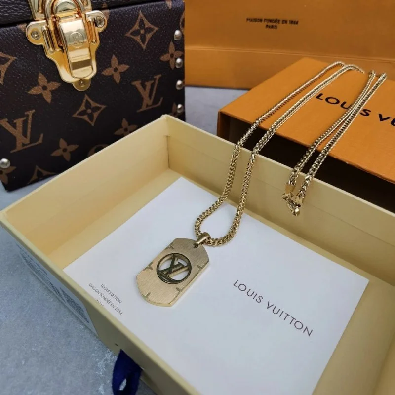 Jewellery — E-1 / L* 3
