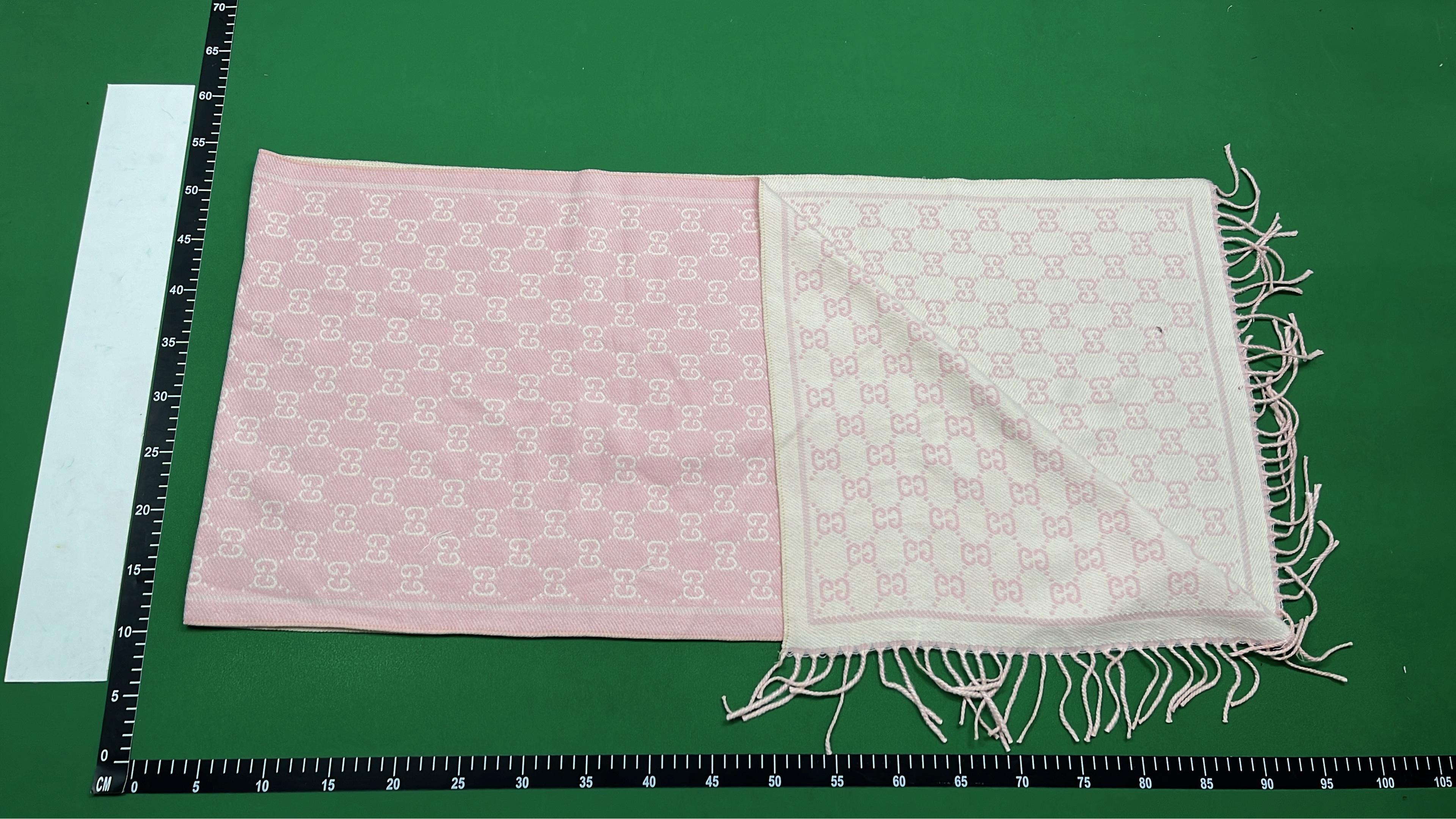 Scarf — GU / CY 4