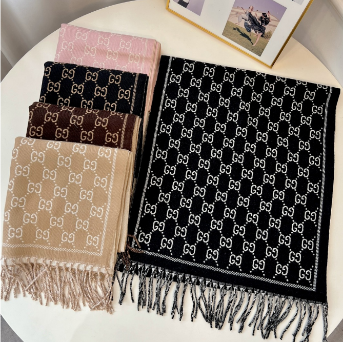Scarf — GU / CY