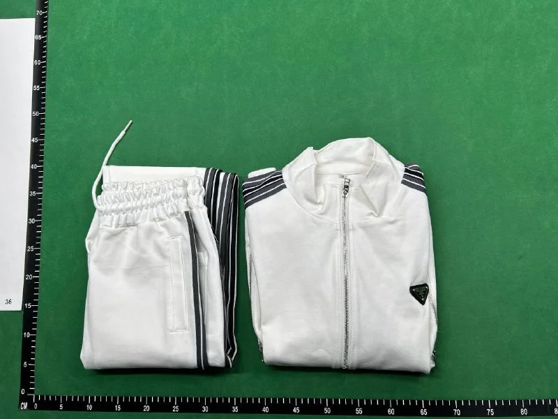 Clothing Set — Item 2848 8