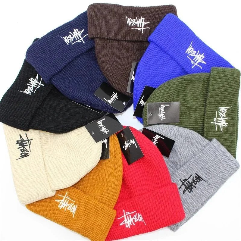Unisex Embroidered Solid-Colour Knit Beanie — CY