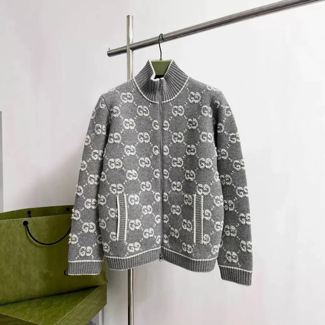 Fashion sweater ship in 3-5