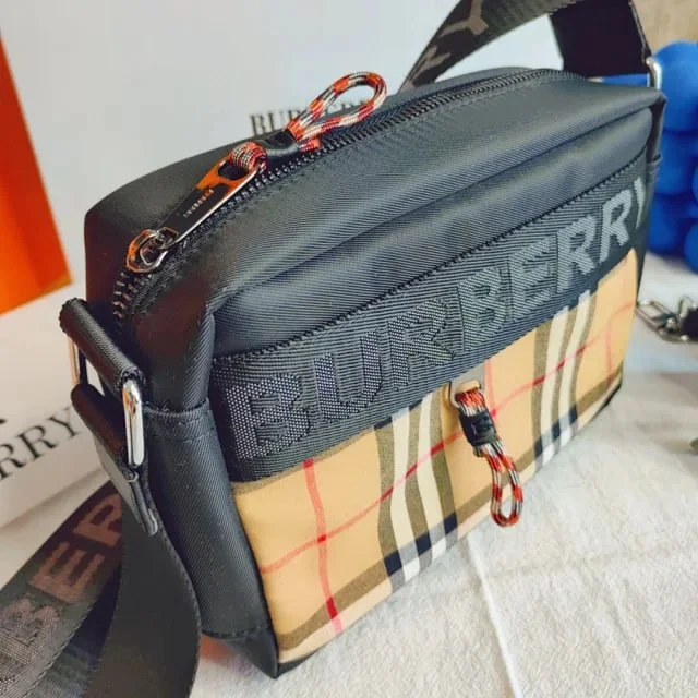 B**berry — Accessory 3
