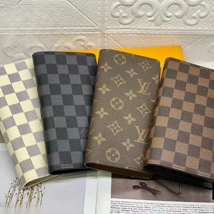 Wallet — #3054 2