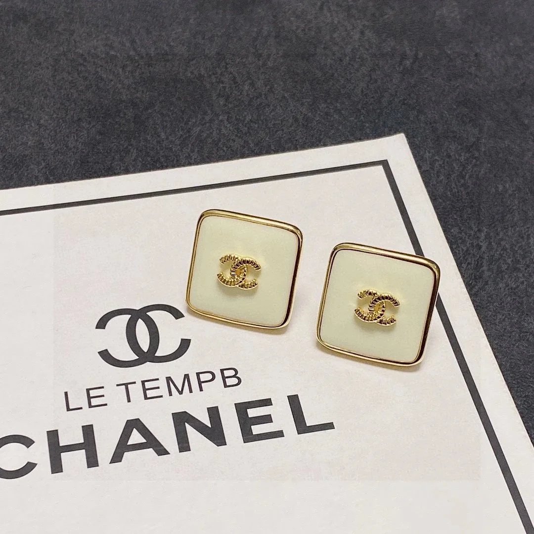 Earrings — #3180