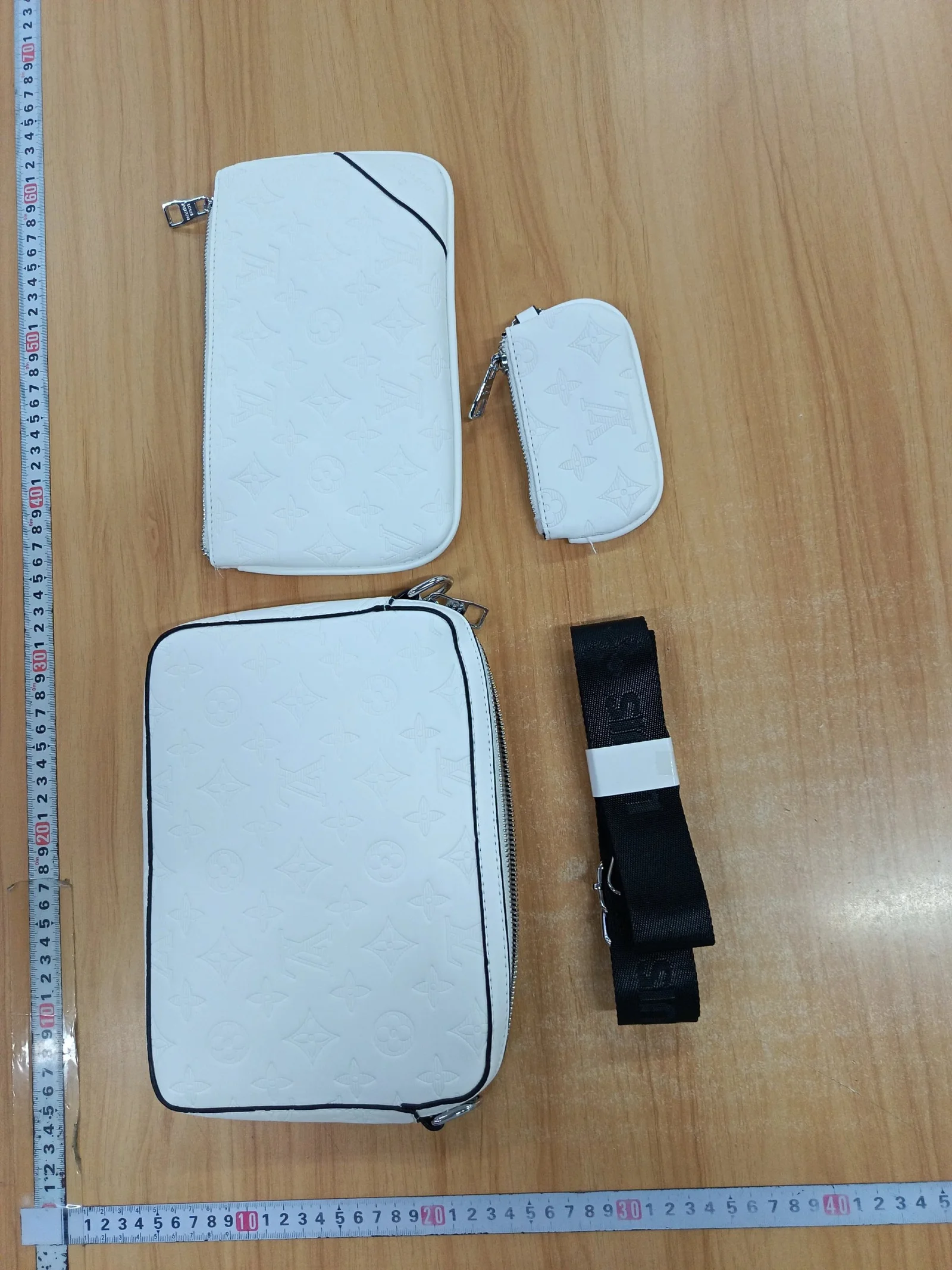 Accessory — Item 3195 5