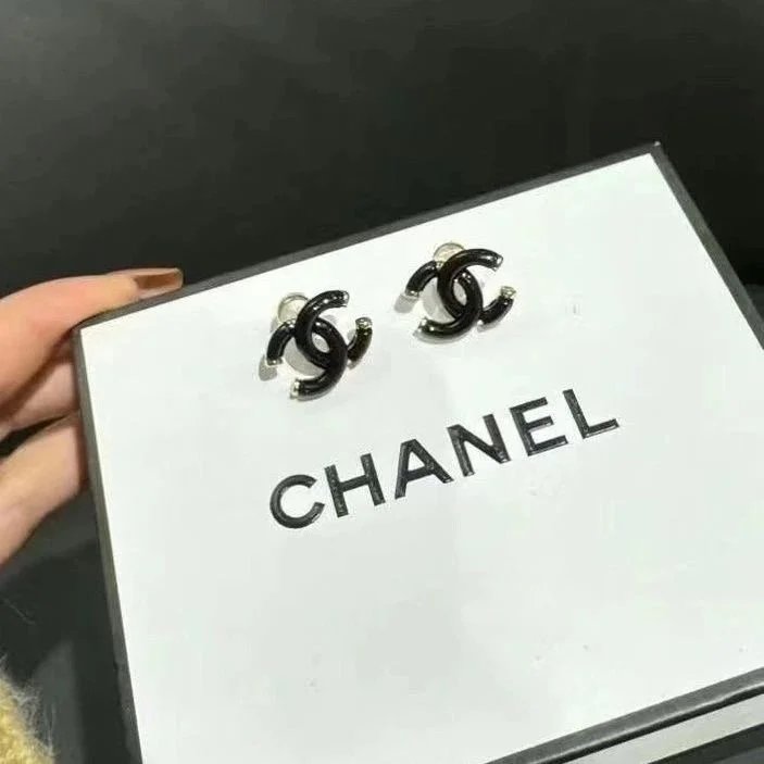 Earrings — #3326