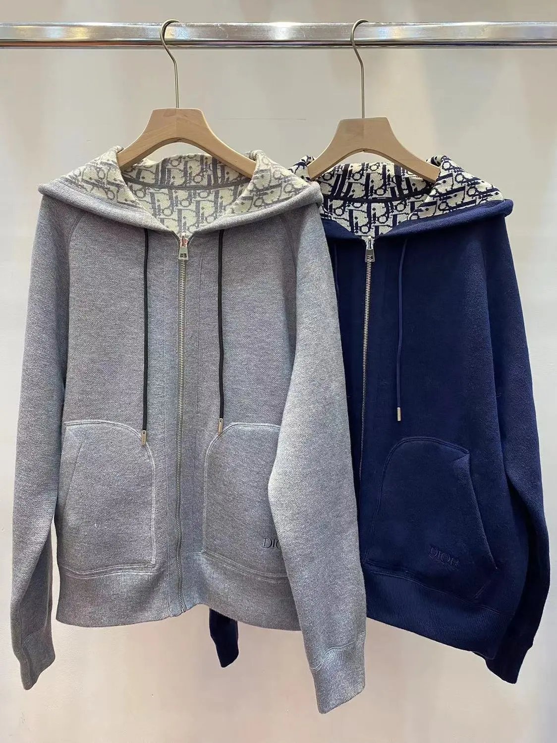 Zip-Up Hooded Knitwear — dr