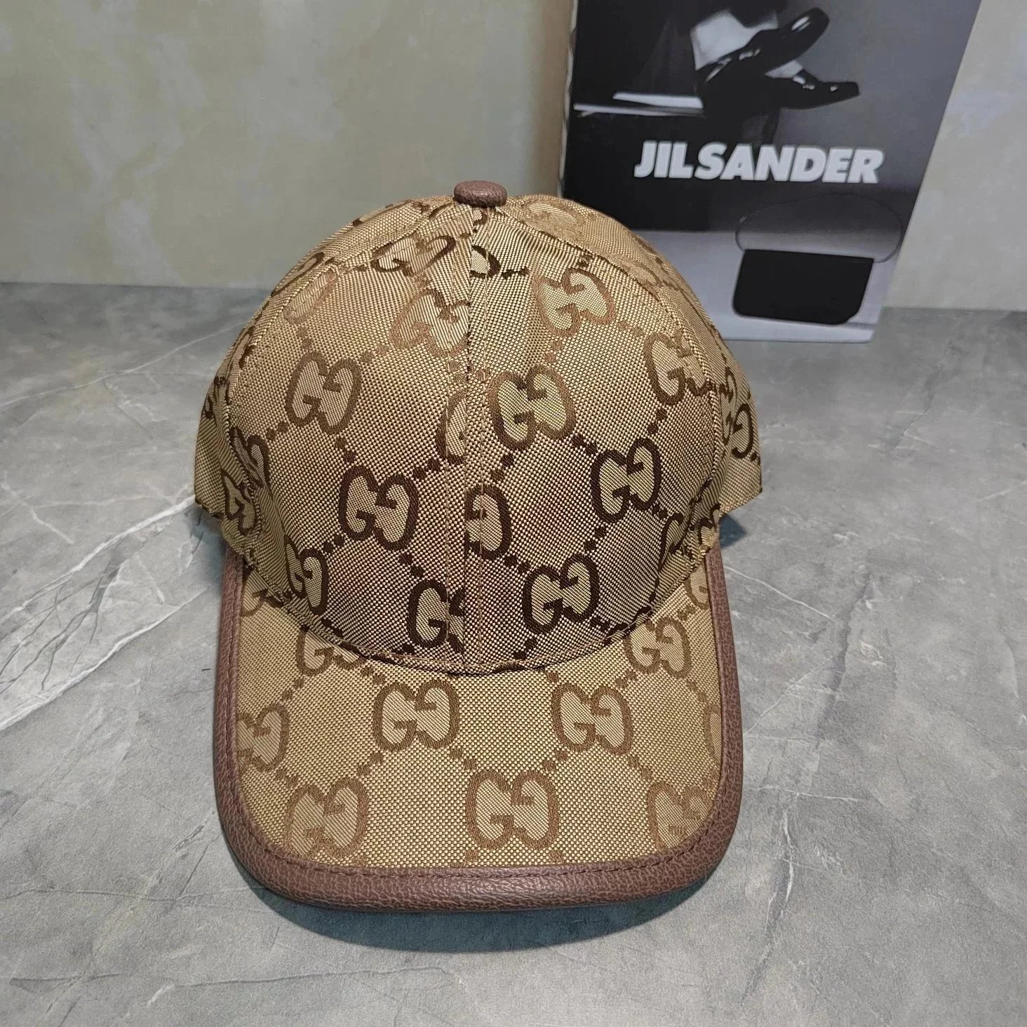 Hat — D27 / CY