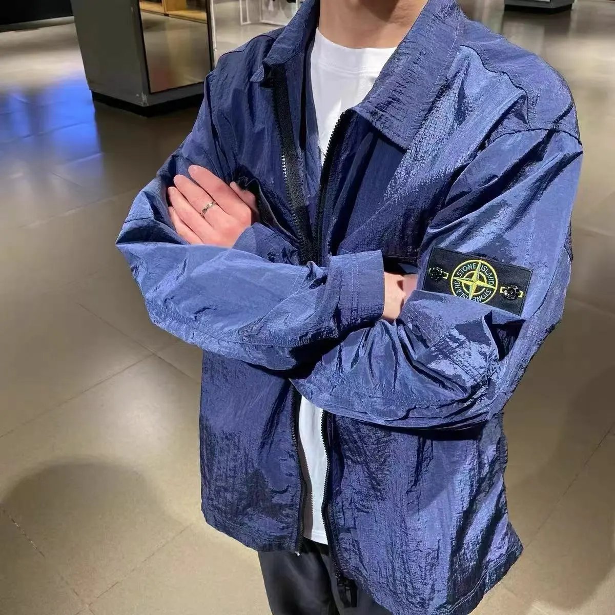Jacket — st0 / IS