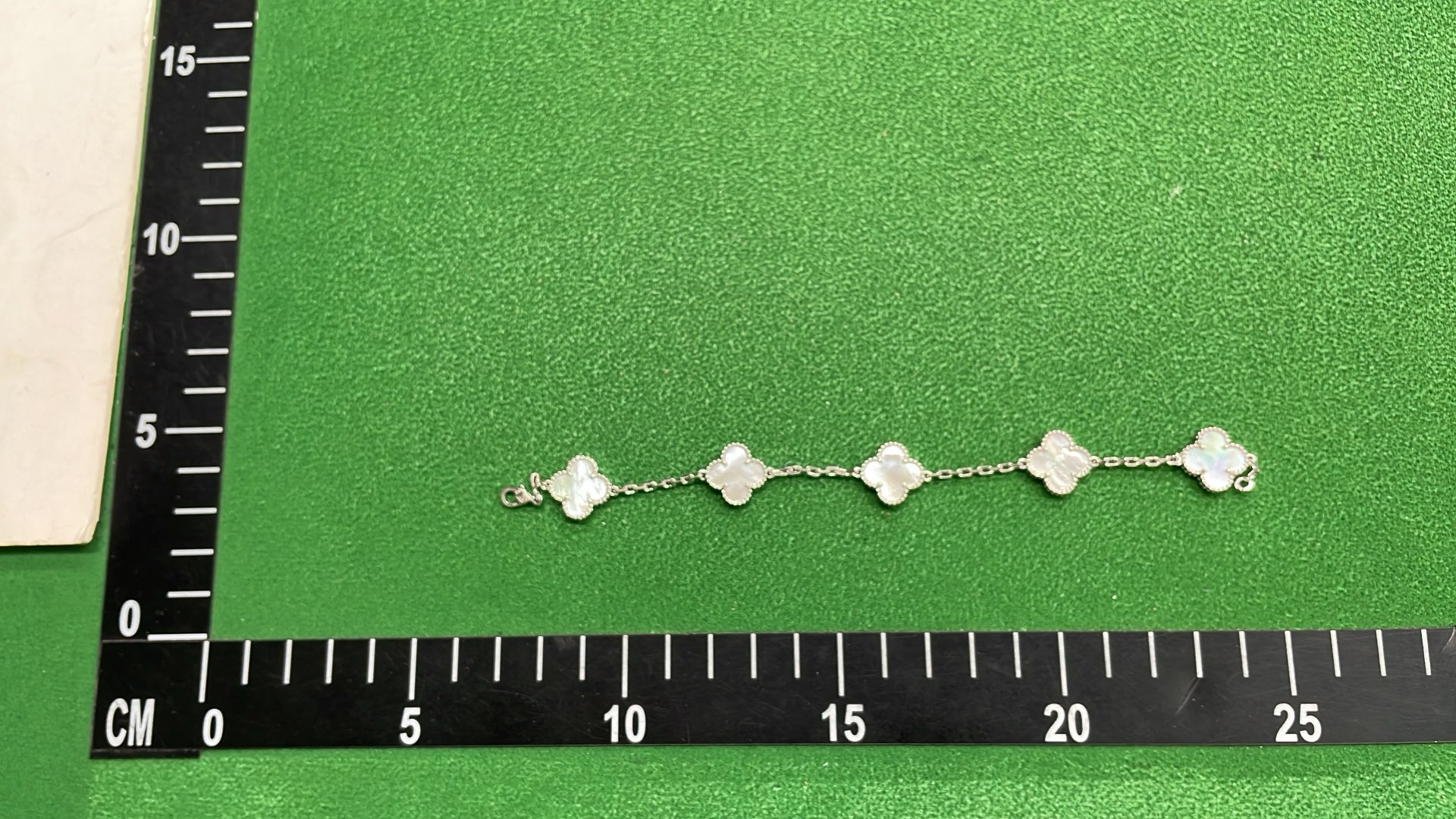 Van-Cleef-Arpels Bracelet 3
