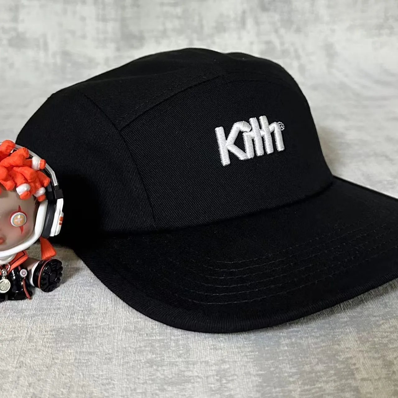 Embroidered Letter-Graphic Headwear — k1th
