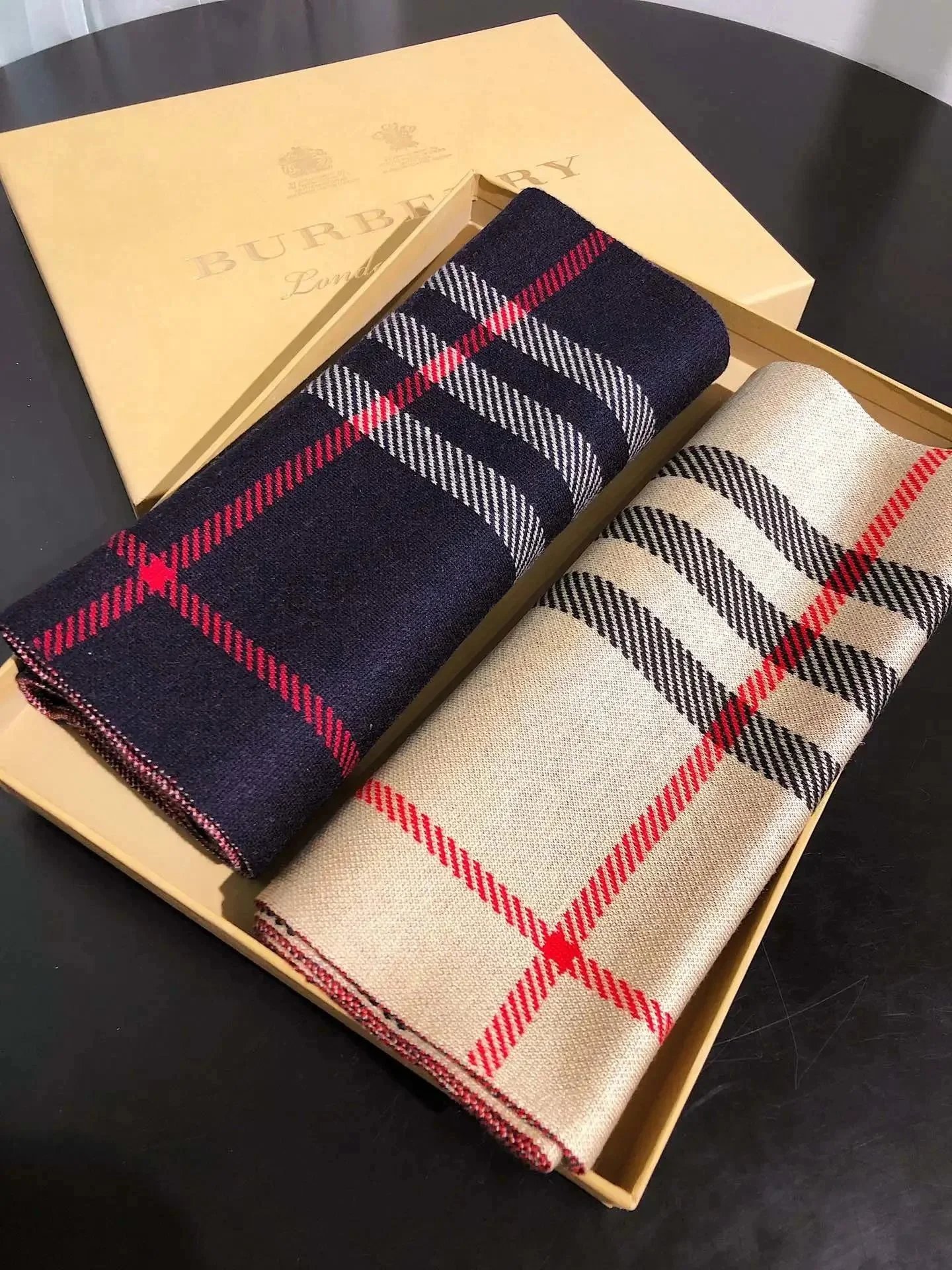 Scarf — #3529