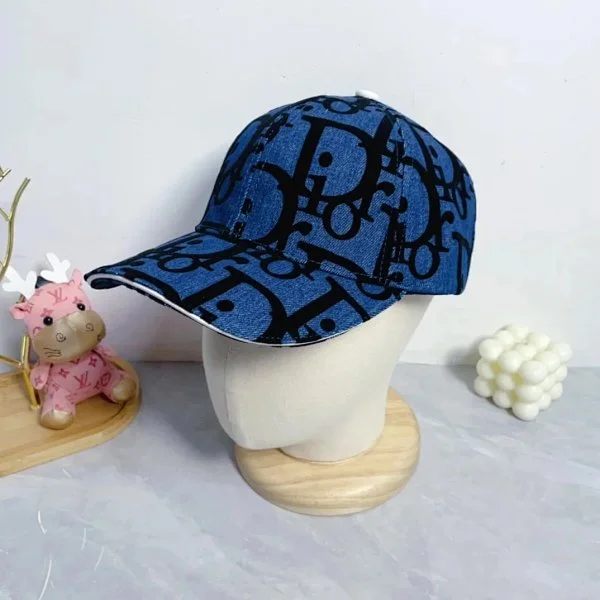 Headwear — Item 3601 4