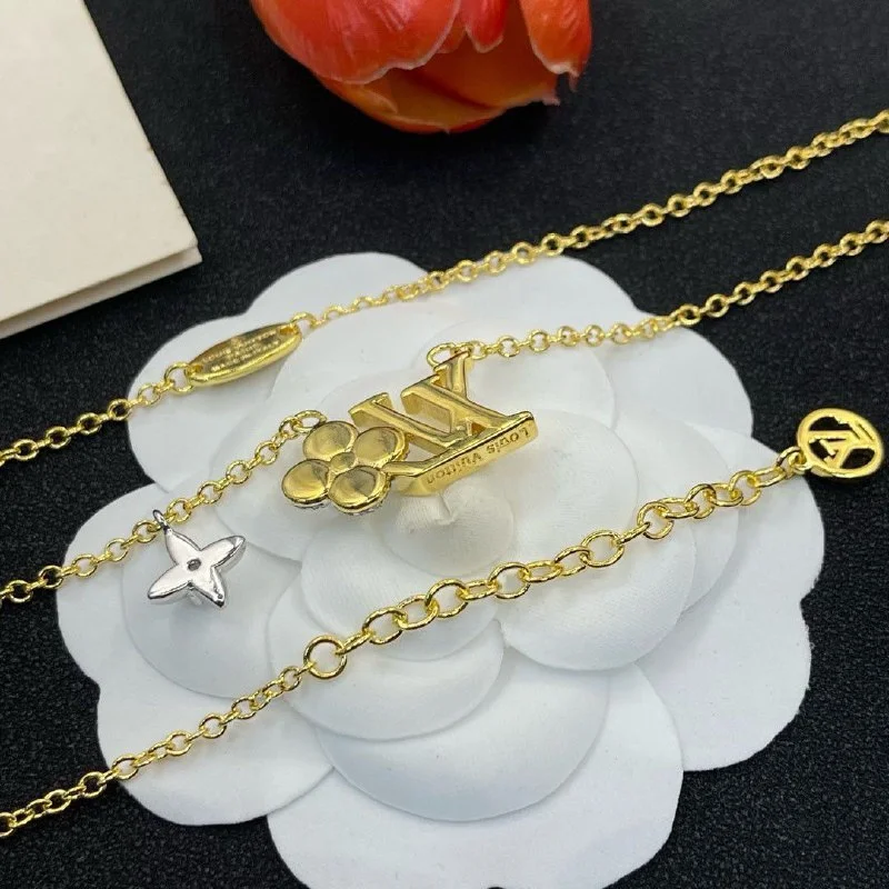 Necklace — #3682 3