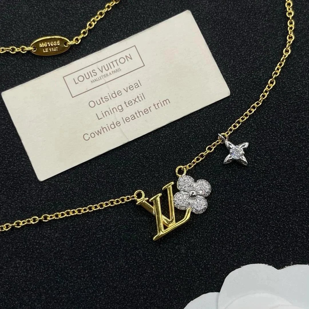 Necklace — #3682