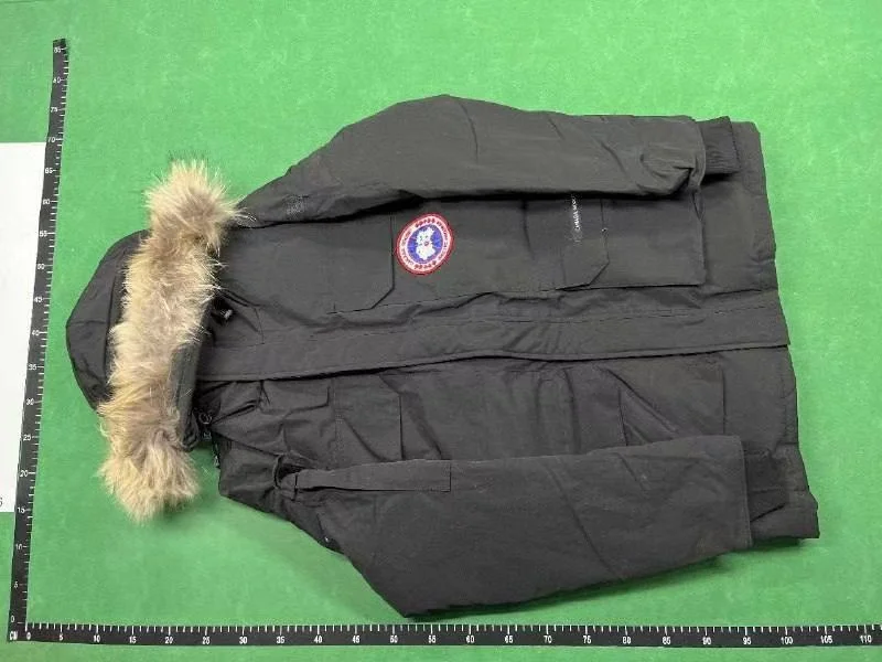 UNF 02 Canada NF ph — Jacket 4