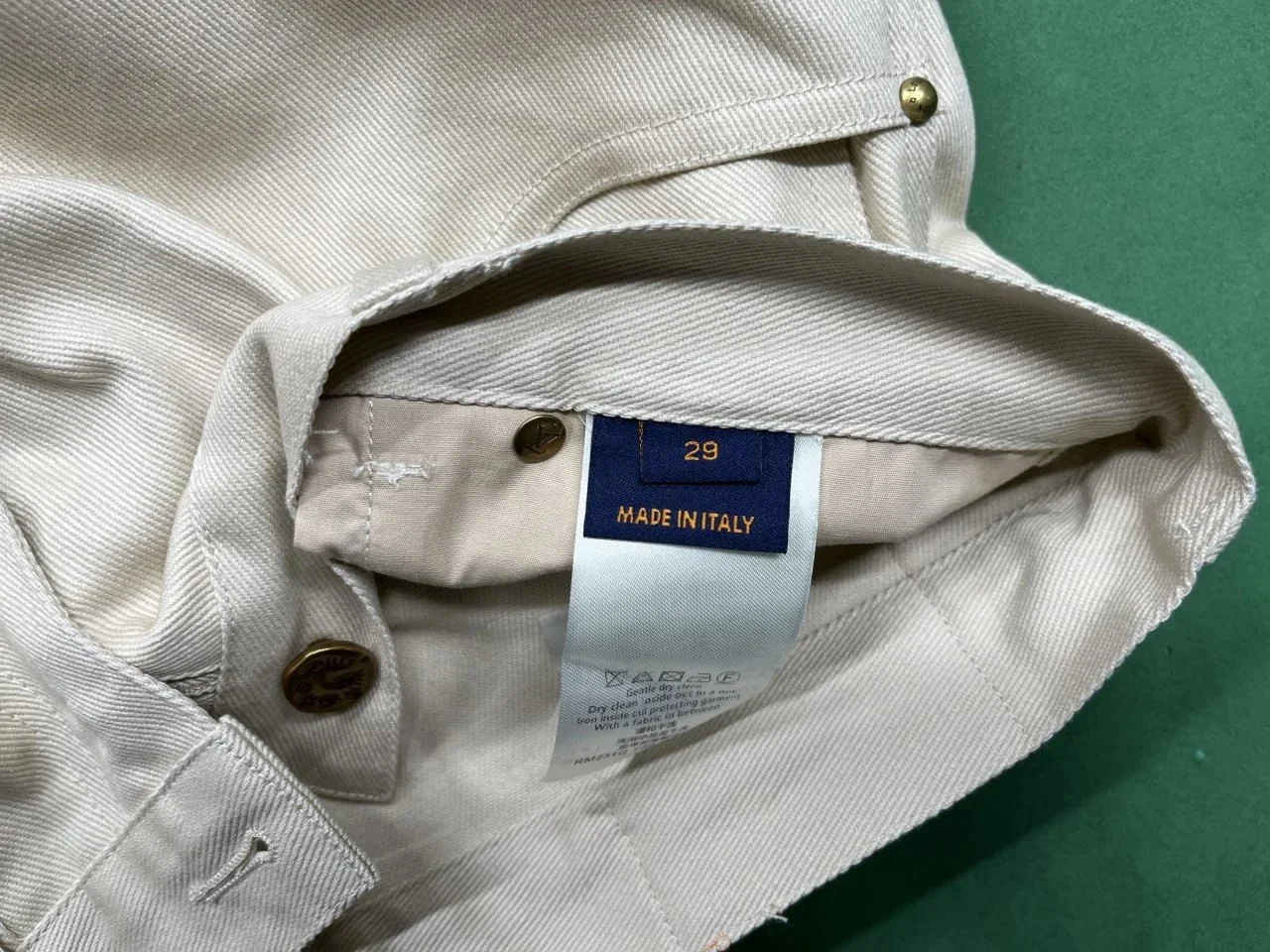 Jacket — Item 3849 5