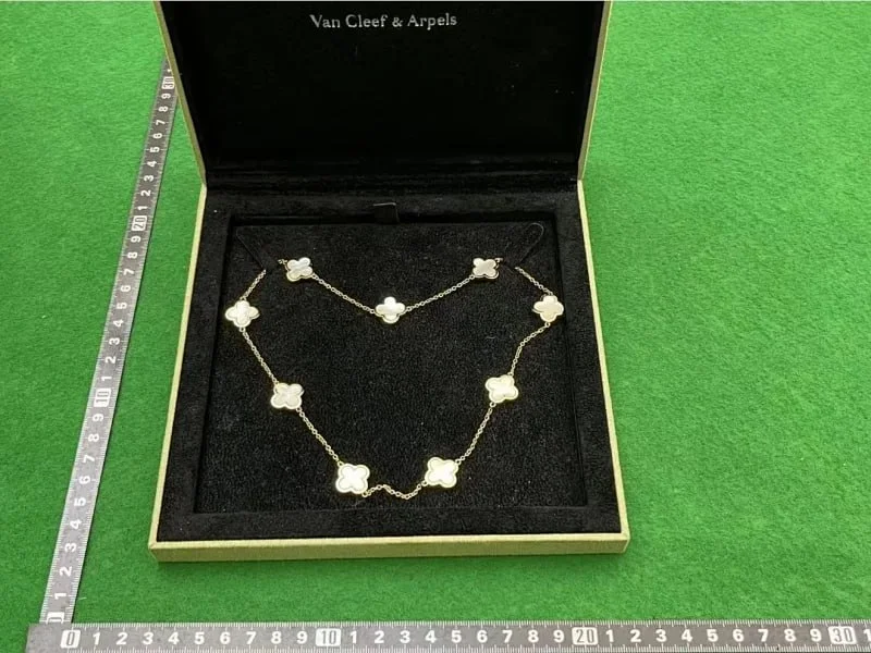 Necklace — ZW-1 / V*an 3