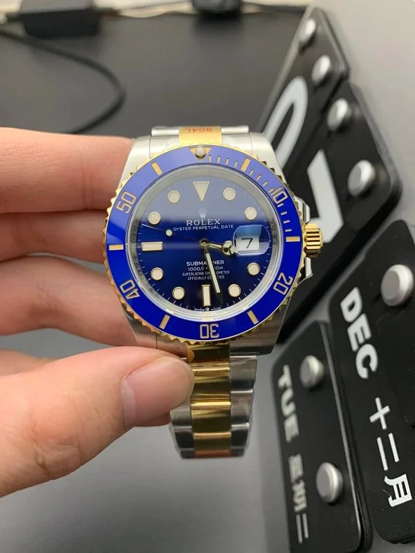 Men's Watch — H25 5