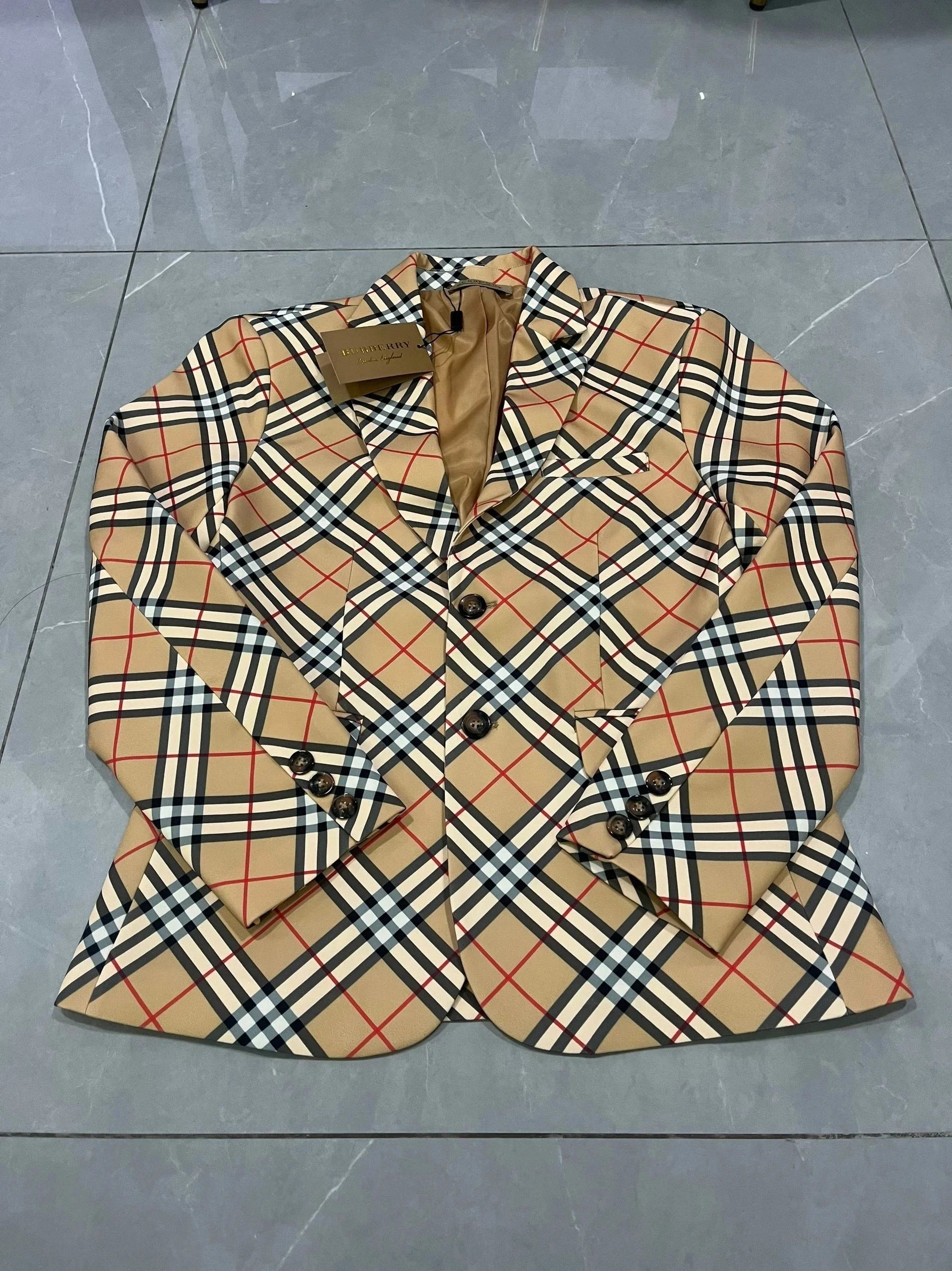 Fashion suit jacket