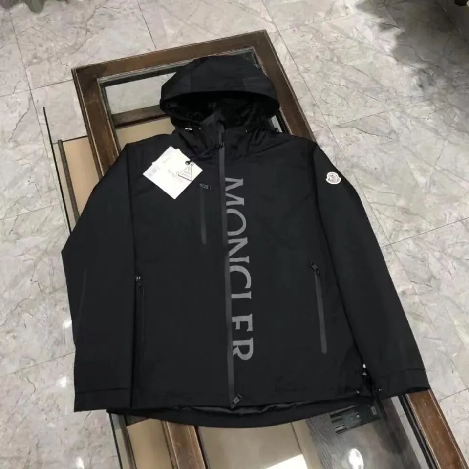 Hooded Outdoor Jacket — mkl