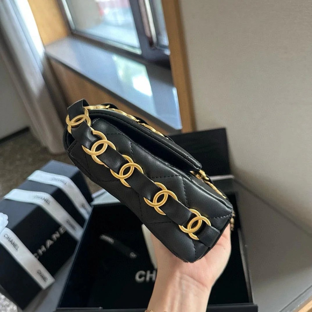 Accessory — Item 4084
