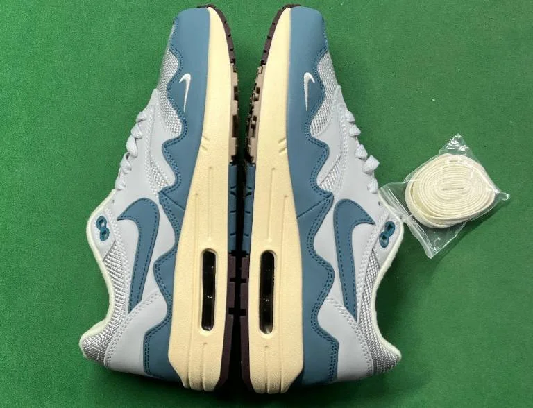 Shoes — XW21 3