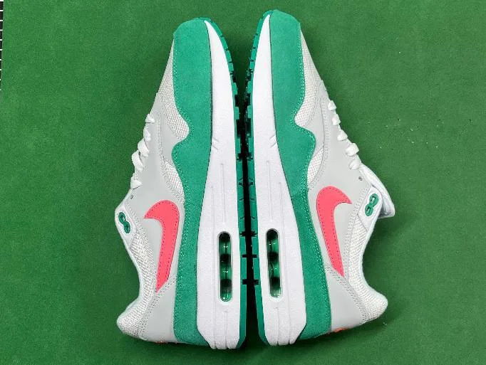Shoes — XW21 4