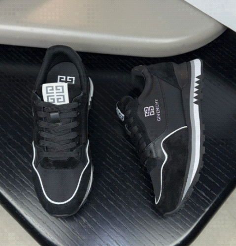 Sneakers — YS10-2025