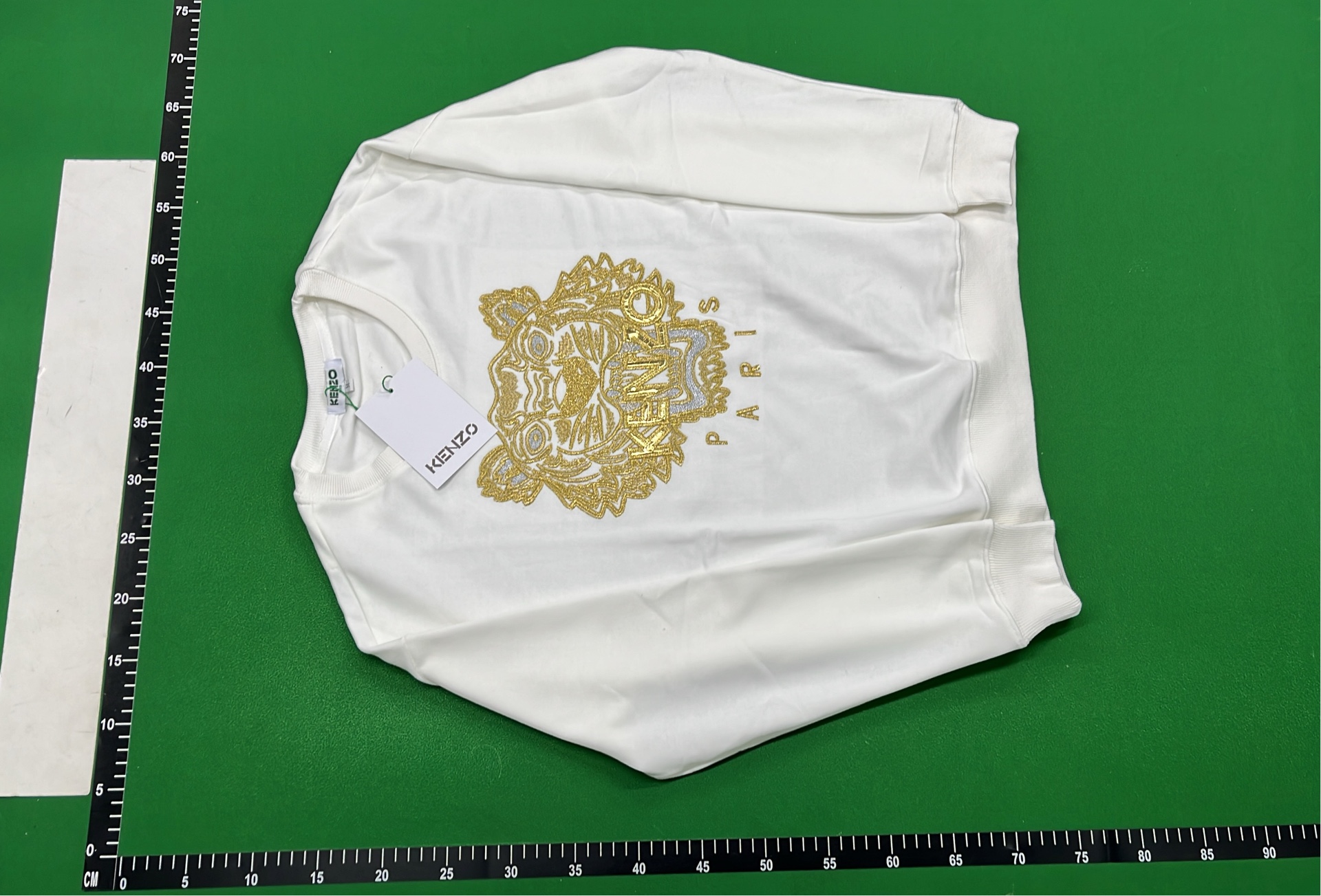 Sweatshirt — #4396 8