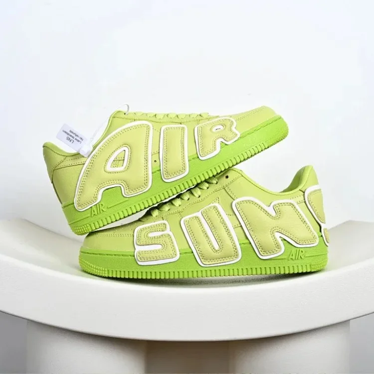 Sneakers — cfm 2