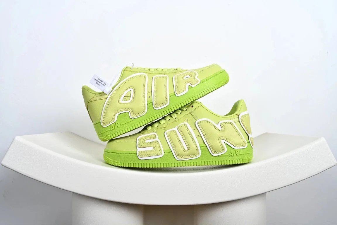 Sneakers — cfm