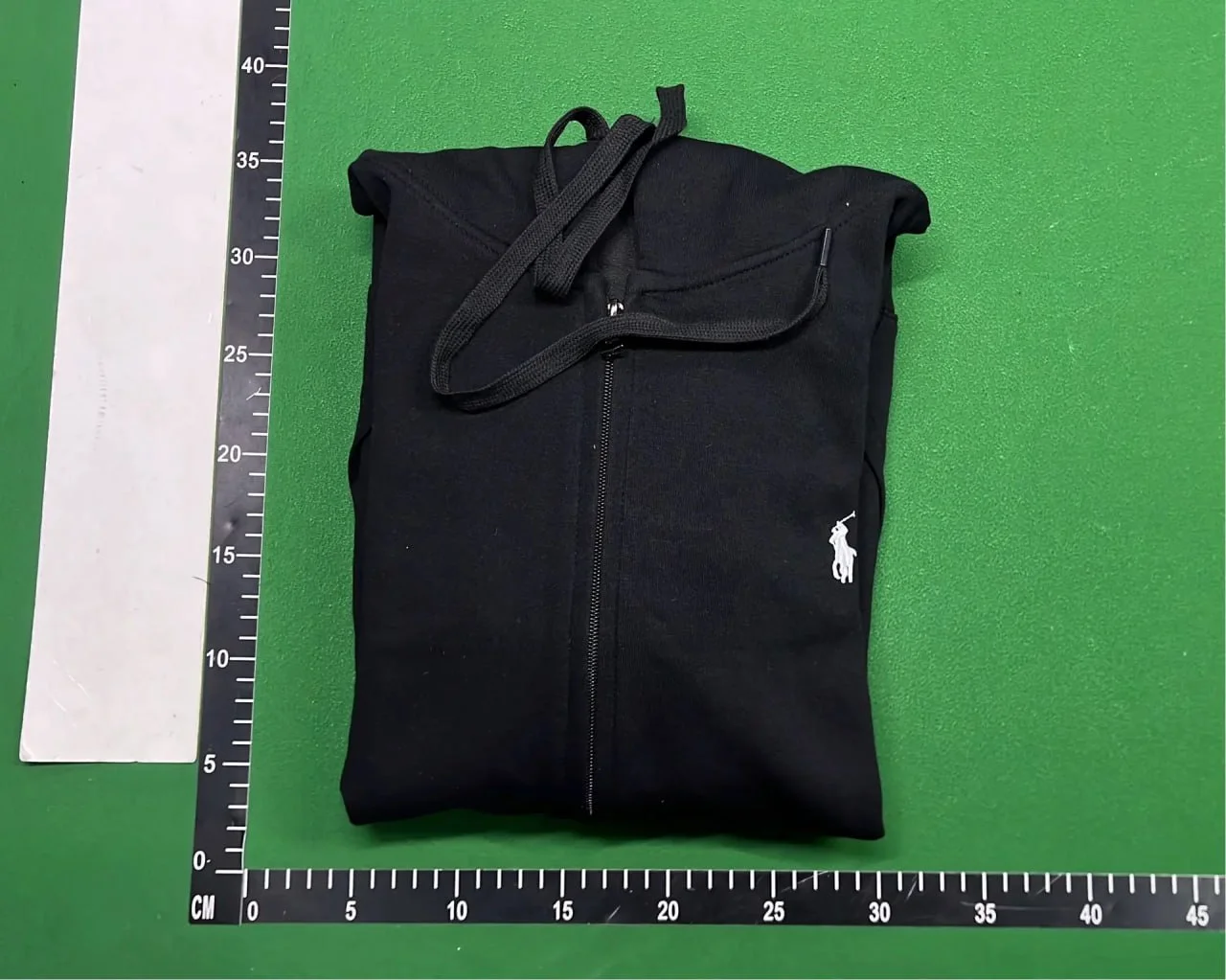 Hoodie — YHH01 4